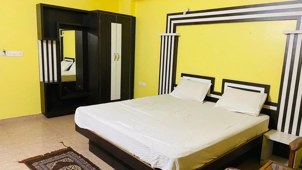 Hotel M J Residency بوري المظهر الخارجي الصورة