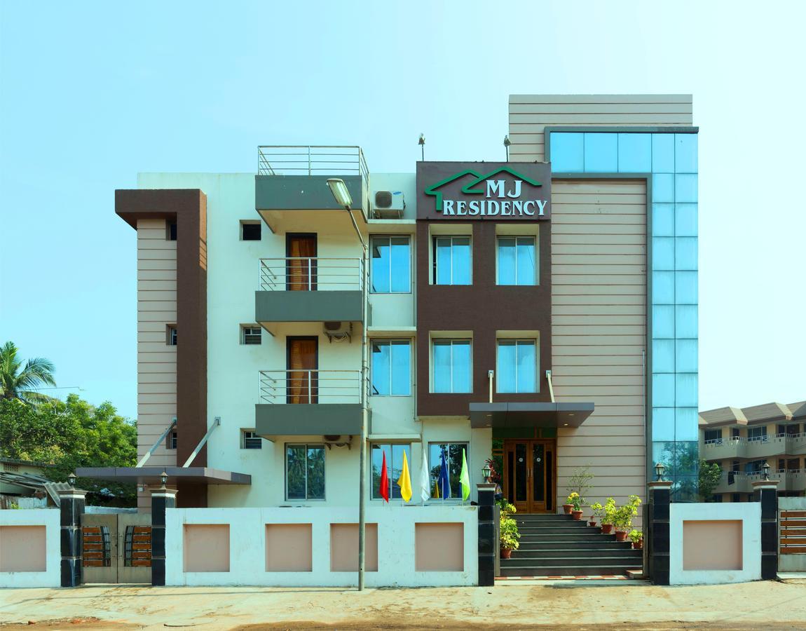 Hotel M J Residency بوري المظهر الخارجي الصورة