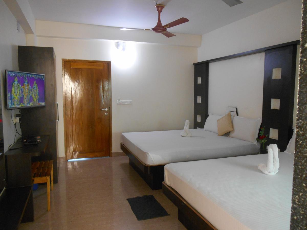 Hotel M J Residency بوري المظهر الخارجي الصورة
