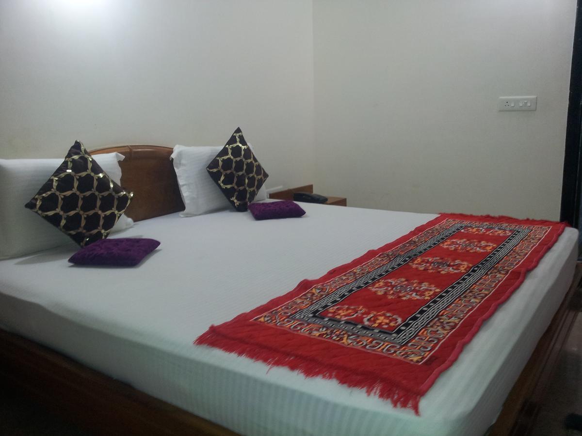 Hotel M J Residency بوري المظهر الخارجي الصورة