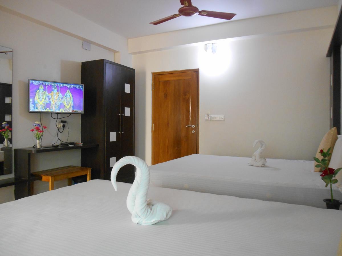 Hotel M J Residency بوري المظهر الخارجي الصورة